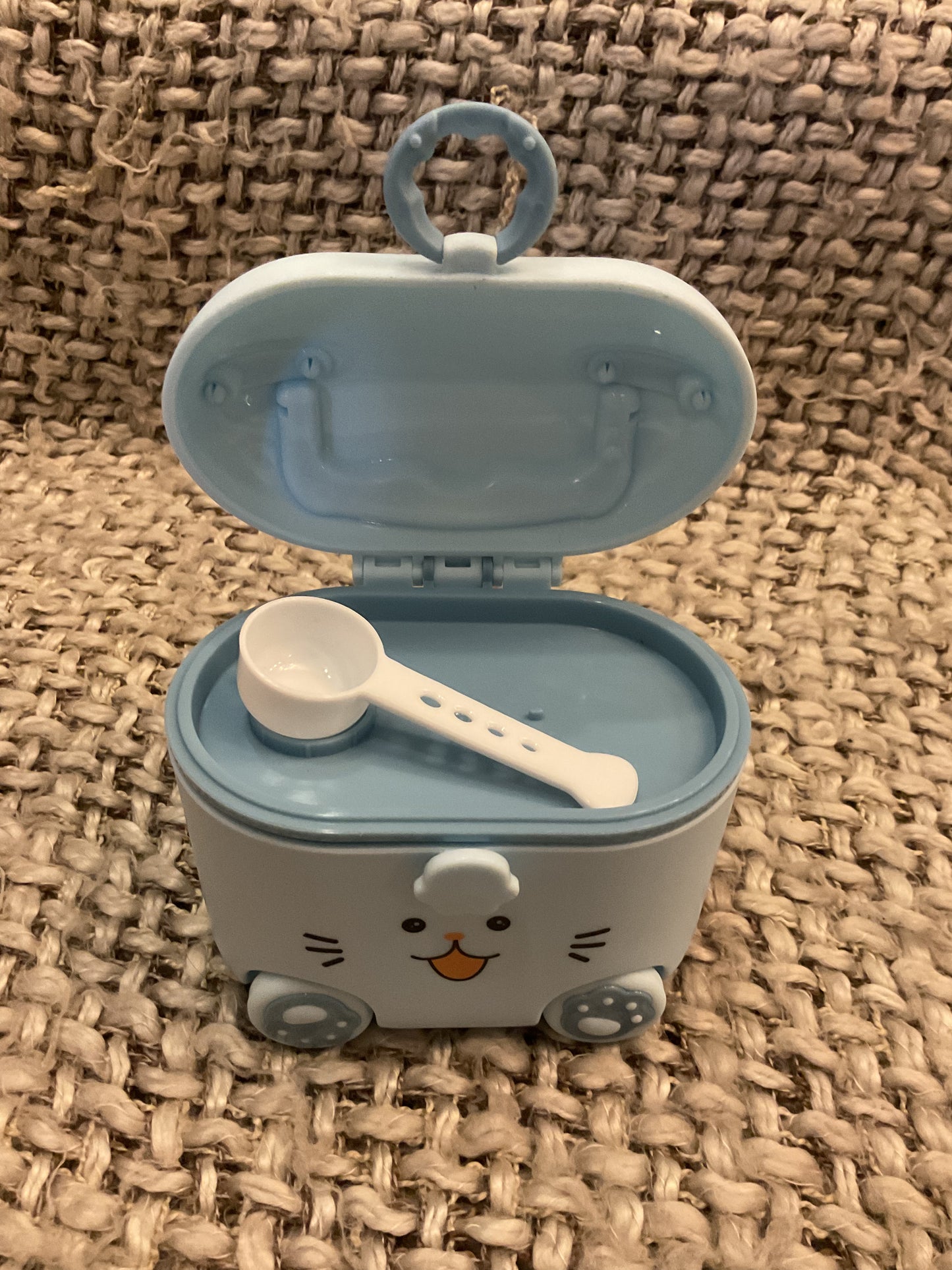 Milk Powder Container – Portable Formula Dispenser with Cute Cartoon Design